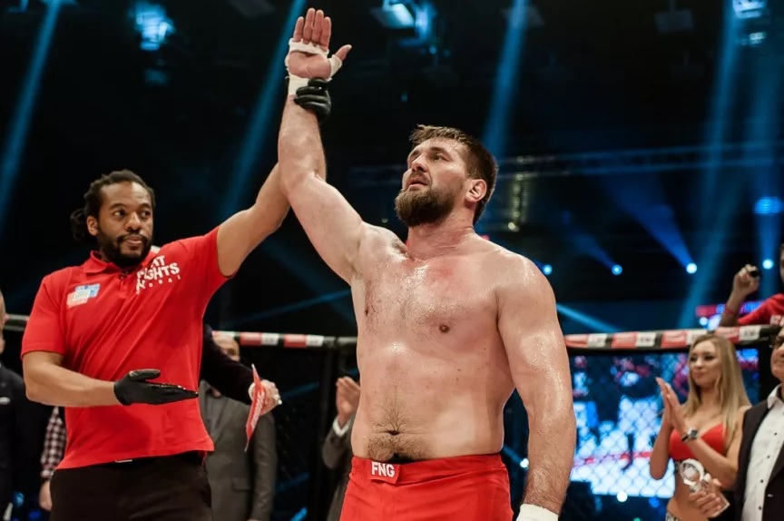 MMA. Bellator 225. Три российских бойца заявлены в главном карде американского турнира 